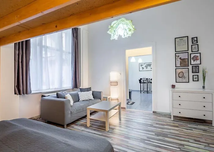 Apartment Ultra Away From